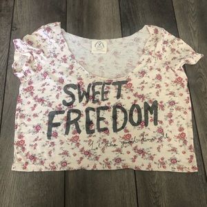 Cropped Floral Graphic Shirt